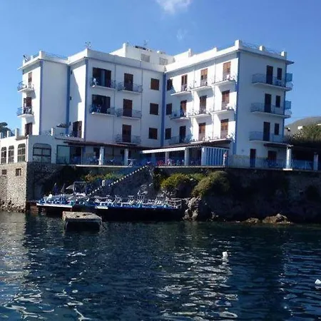 Hotel Rocce Azzurre 3*