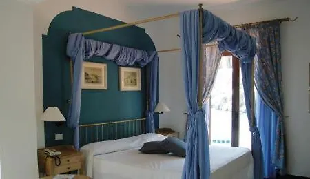 Rocce Azzurre 3*