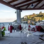 Rocce Azzurre 3*