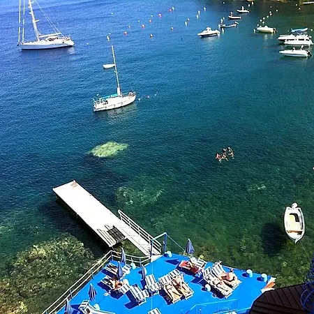 Rocce Azzurre Hotell 3*