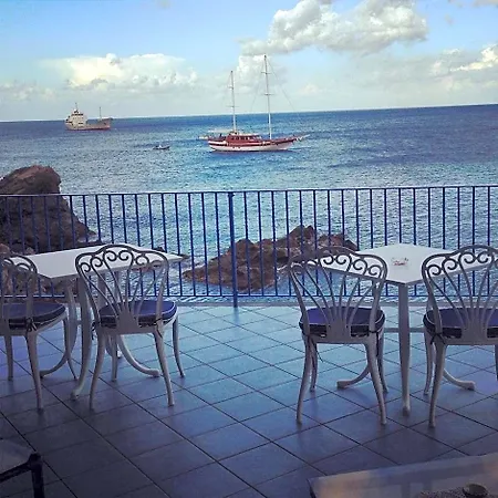 Hotell Rocce Azzurre 3*