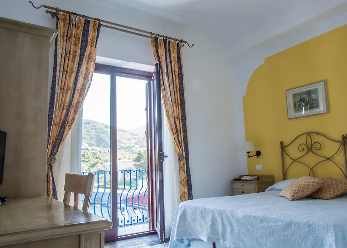 Hotel Rocce Azzurre 3*