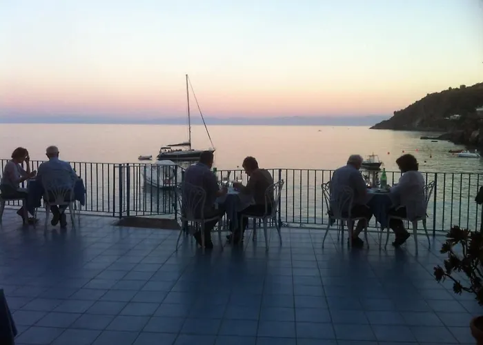 Rocce Azzurre Hotel 3*