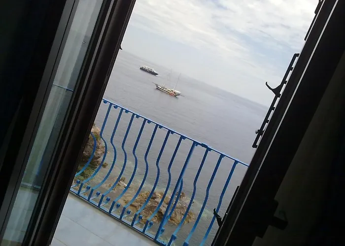 Rocce Azzurre Ξενοδοχείο 3*